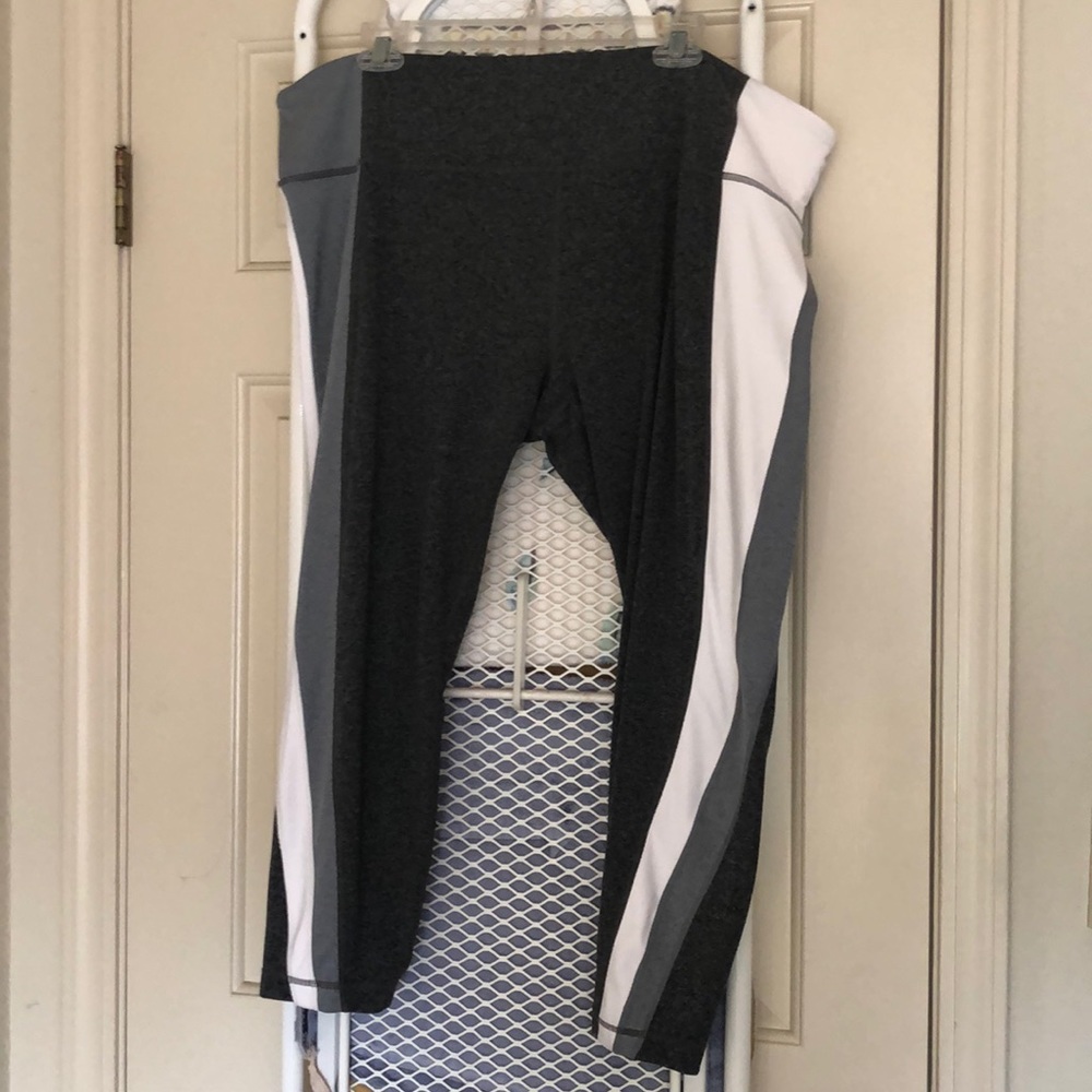 Athleta leggings.